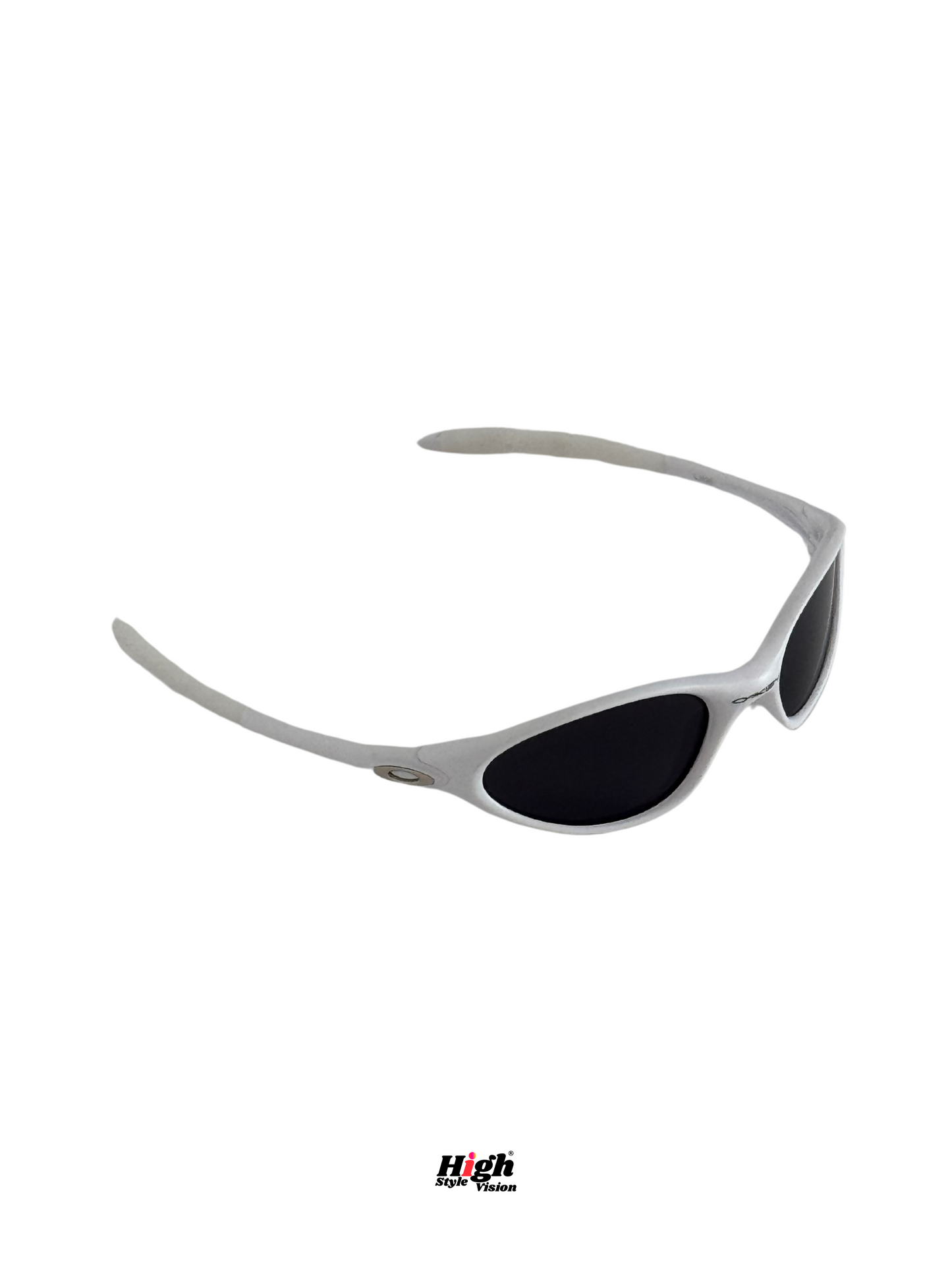Minute White Liquid Metal